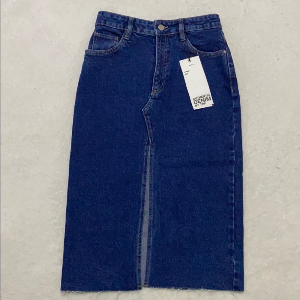 Zara Highwaisted Dark Denim Skirt